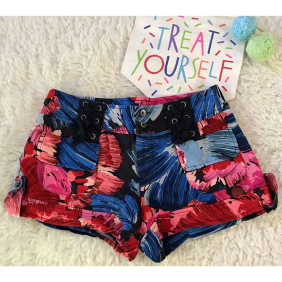 Nanette Lepore Pants - EUC Nanette Lepore Lace Up Abstract Floral Shorts